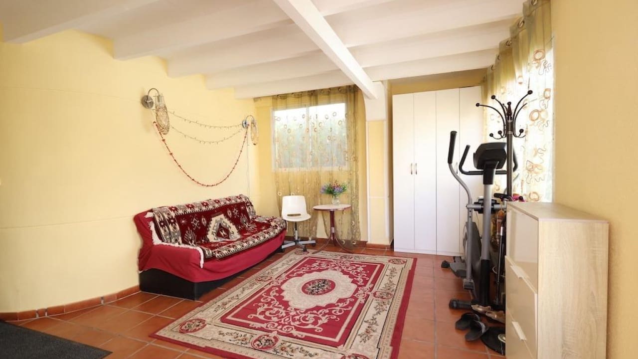 4 makuuhuone Huvila myytävänä paikassa Playa Flamenca mukana uima-altaan - 565 000 € (Ref: 8619823)