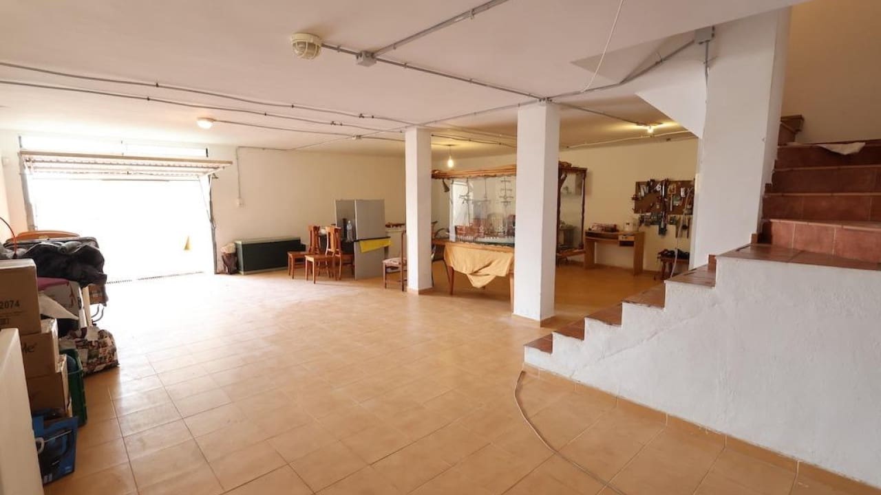 4 makuuhuone Huvila myytävänä paikassa Playa Flamenca mukana uima-altaan - 565 000 € (Ref: 8619823)