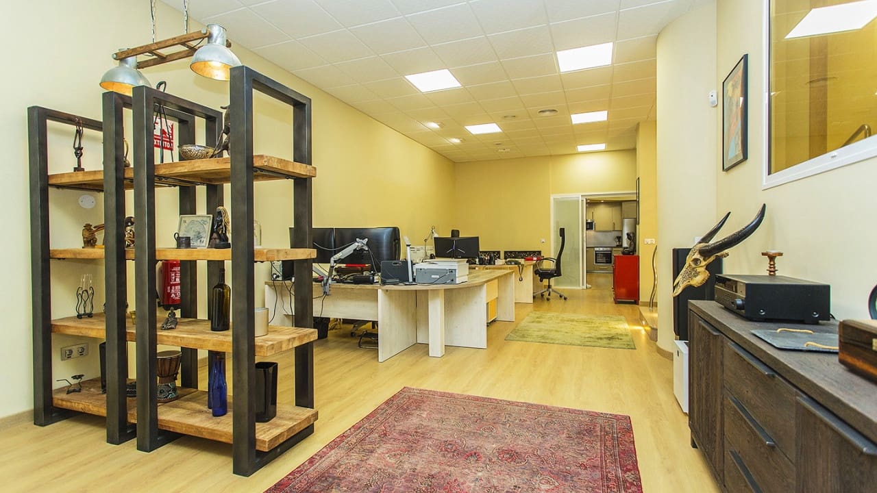 2 bedroom Commercial for sale in Torrevieja - € 165,000 (Ref: 8626202)