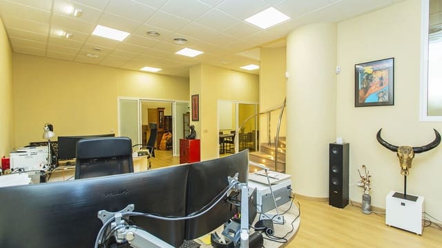 2 chambre Local Commercial à vendre à Avenida Habaneras - Curva de Palangre, Torrevieja - 165 000 € (Ref: 8626202)