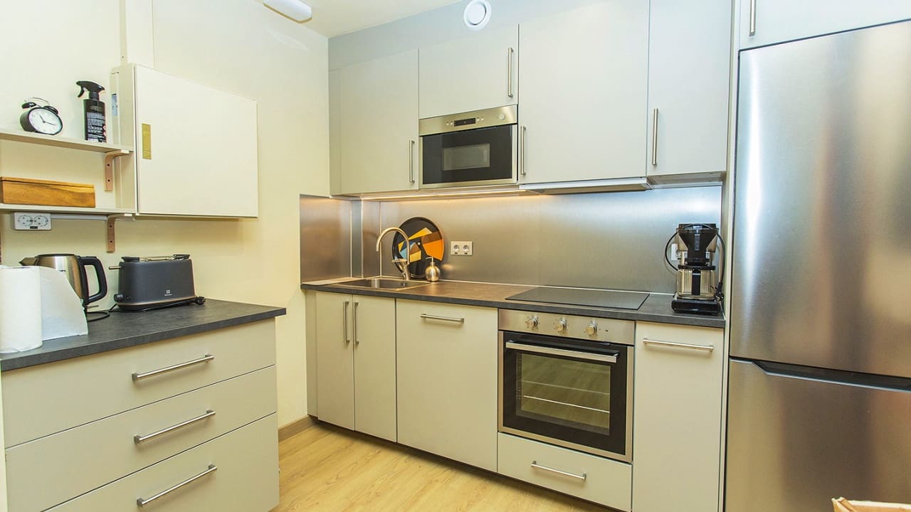 2 bedroom Commercial for sale in Torrevieja - € 165,000 (Ref: 8626202)