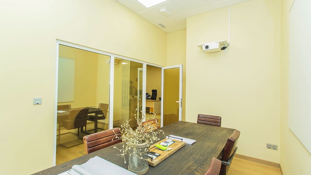 2 bedroom Commercial for sale in Torrevieja - € 165,000 (Ref: 8626202)