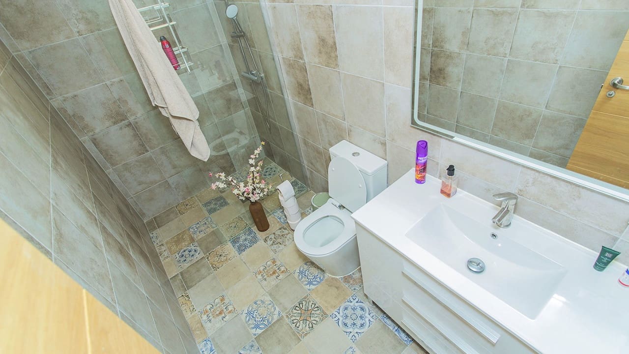 2 bedroom Commercial for sale in Torrevieja - € 165,000 (Ref: 8626202)