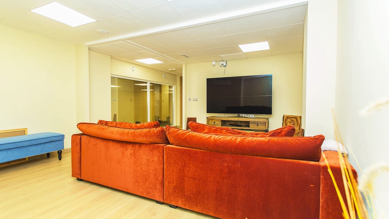 2 bedroom Commercial for sale in Torrevieja - € 165,000 (Ref: 8626202)