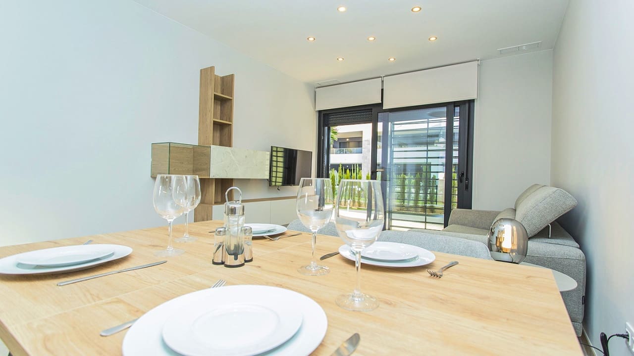 2 sovrum Lägenhet till salu i Playa Flamenca med pool garage - 420 000 € (Ref: 8626204)