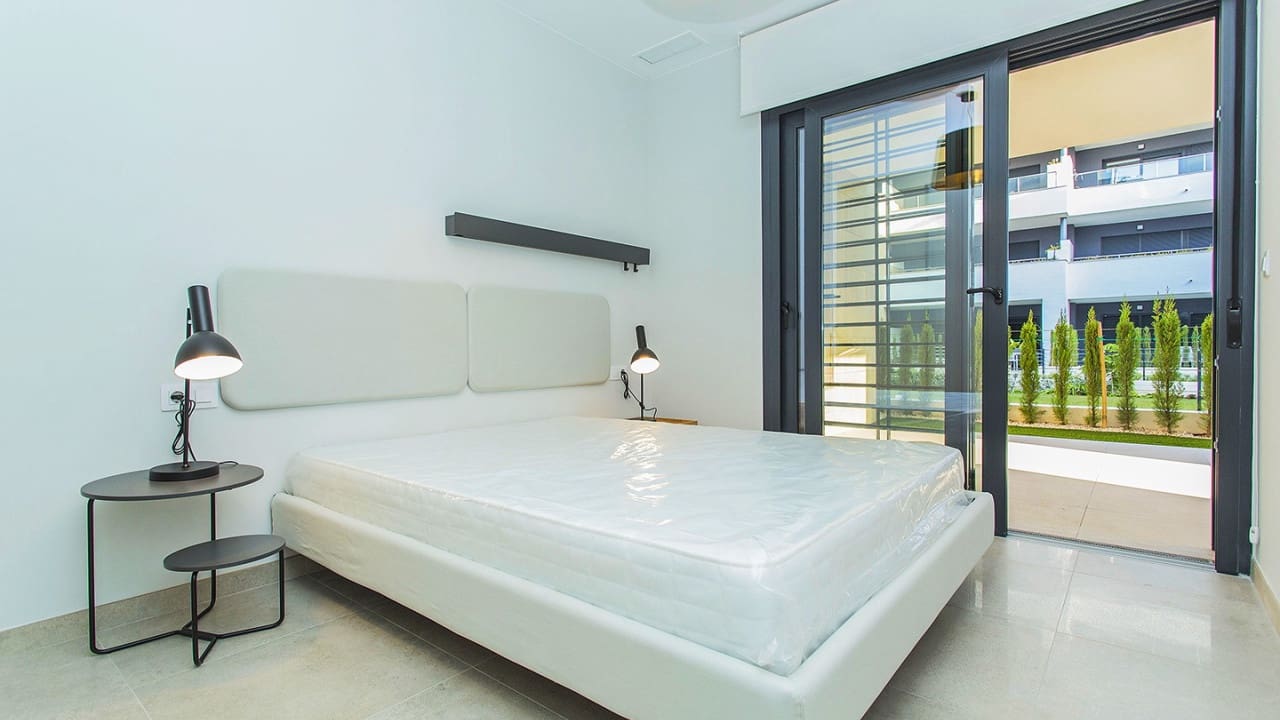 2 sovrum Lägenhet till salu i Playa Flamenca med pool garage - 420 000 € (Ref: 8626204)