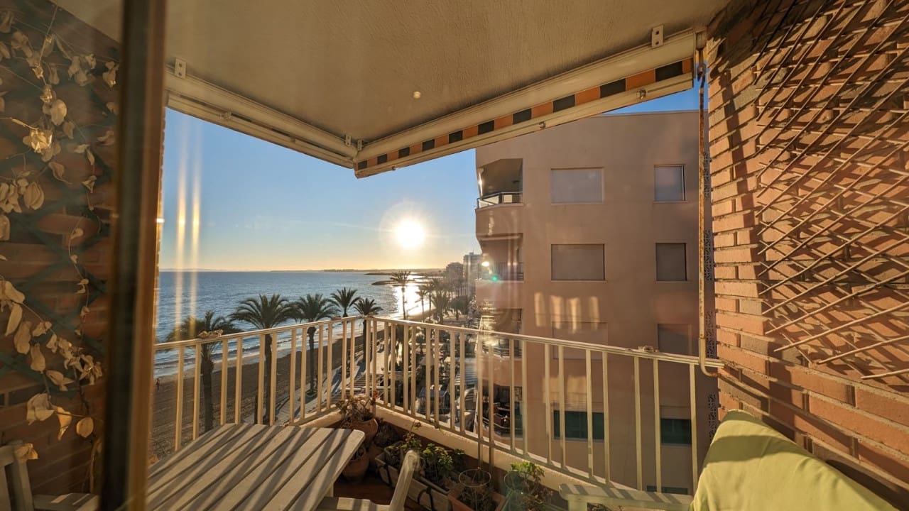 3 makuuhuone Huoneisto myytävänä paikassa Torrevieja - 622 108 € (Ref: 8635060)