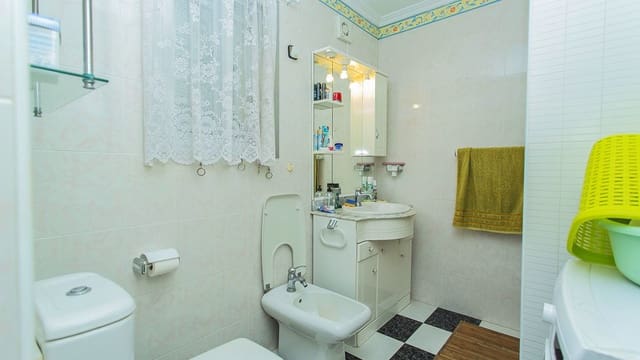 2 bedroom Apartment for sale in Los Europeos, Torrevieja - € 149,900 (Ref: 8635905)