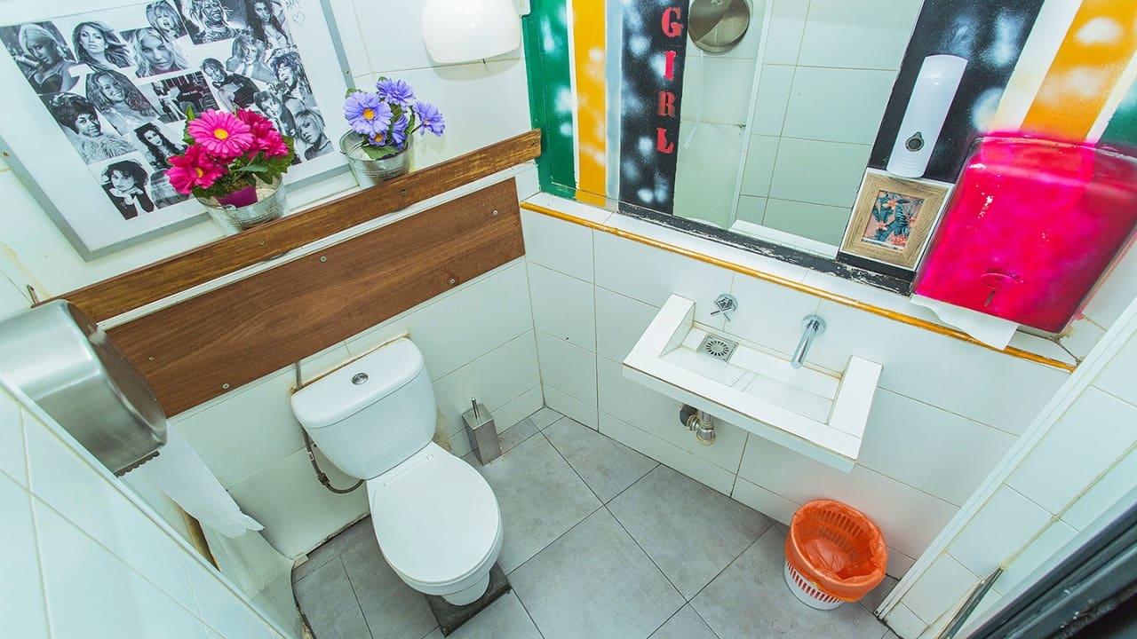 Comercial para venda em Torrevieja - 165 000 € (Ref: 8639927)