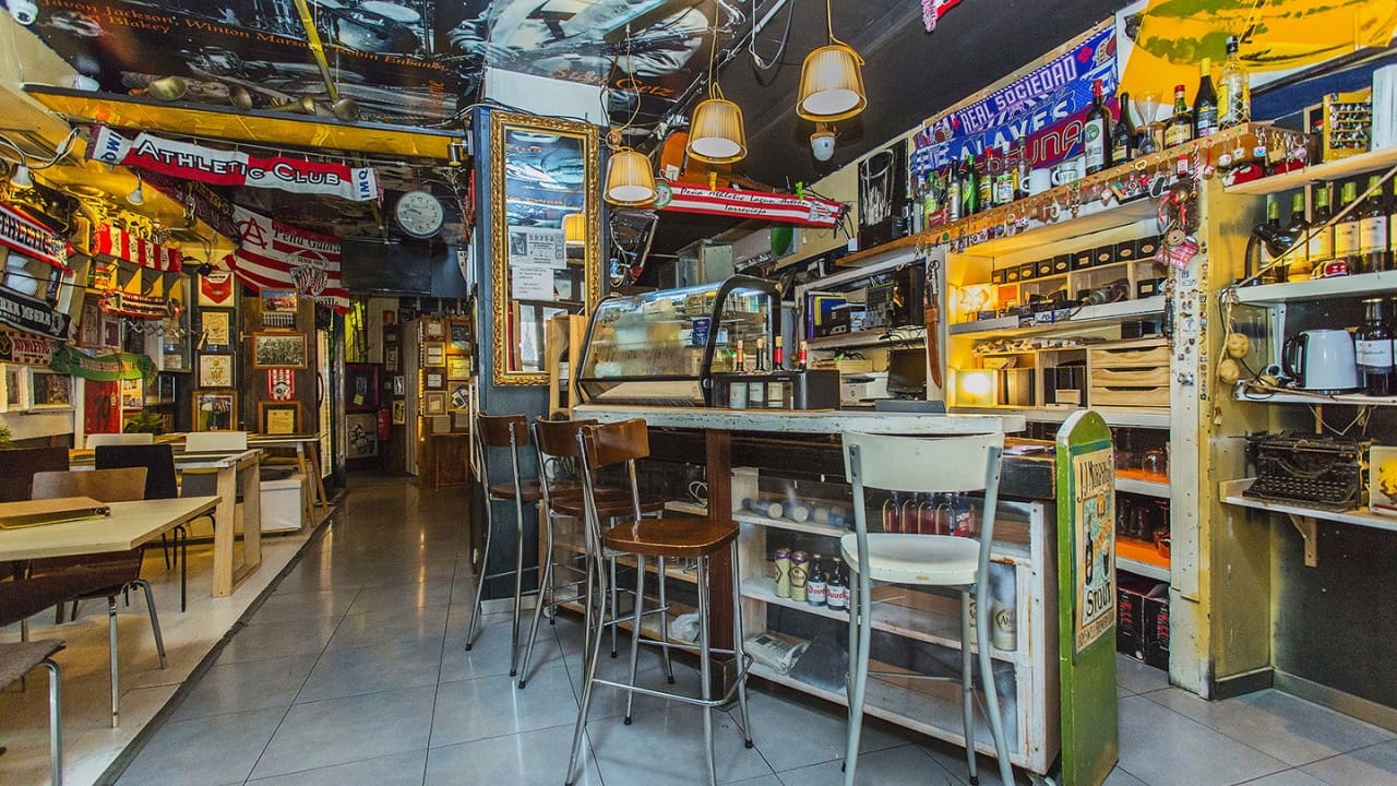 Comercial para venda em Torrevieja - 165 000 € (Ref: 8639927)