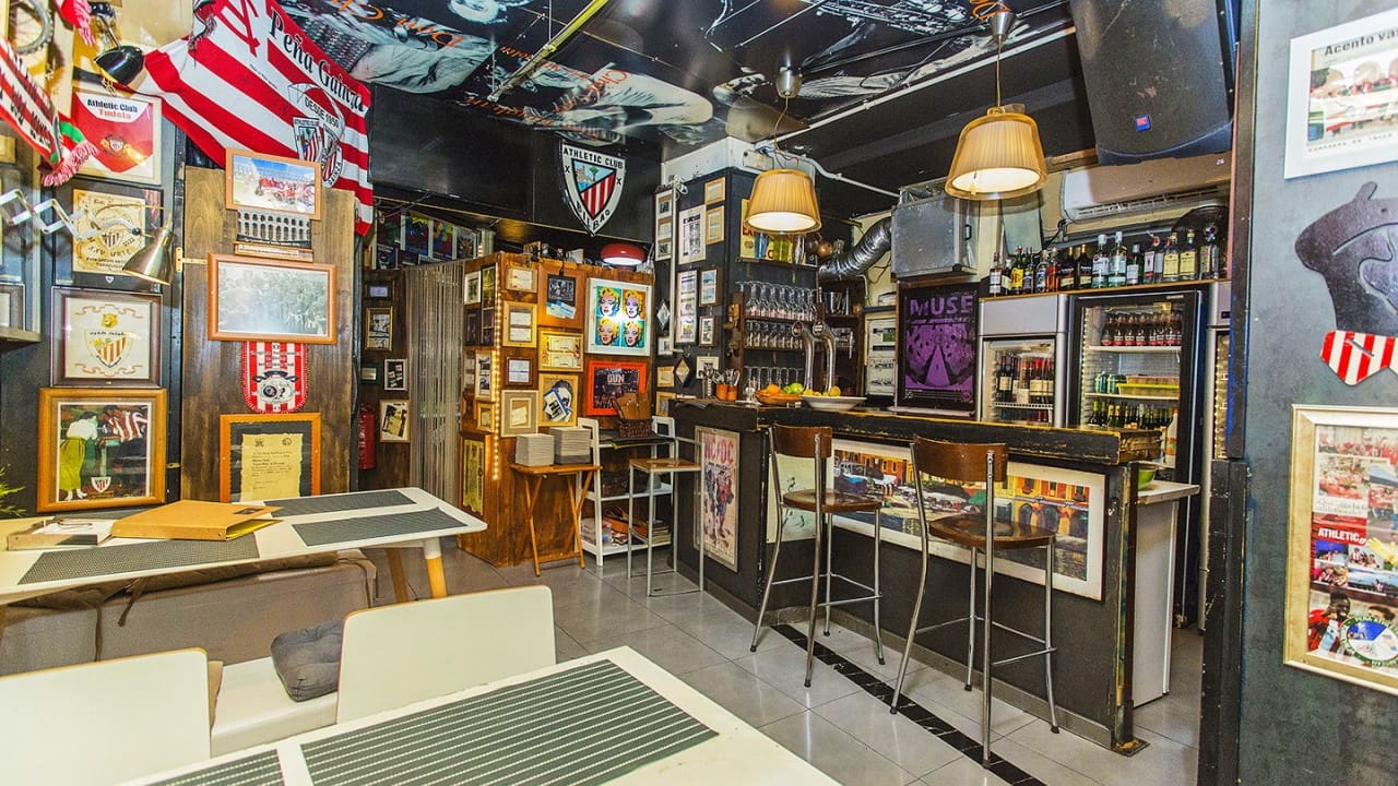 Comercial para venda em Torrevieja - 165 000 € (Ref: 8639927)