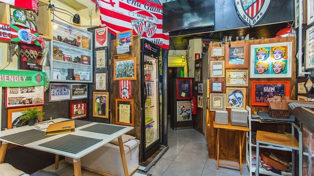 Commercial for sale in Avenida Habaneras - Curva de Palangre, Torrevieja - € 165,000 (Ref: 8639927)