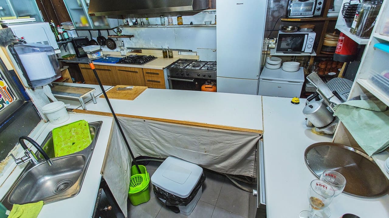 Comercial para venda em Torrevieja - 165 000 € (Ref: 8639927)