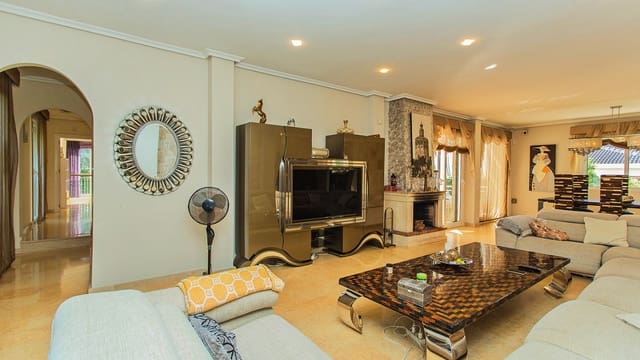 5 soveværelse Villa til salg i Cañada del Molino, Torrevieja med swimmingpool garage - € 1.170.000 (Ref: 8653722)