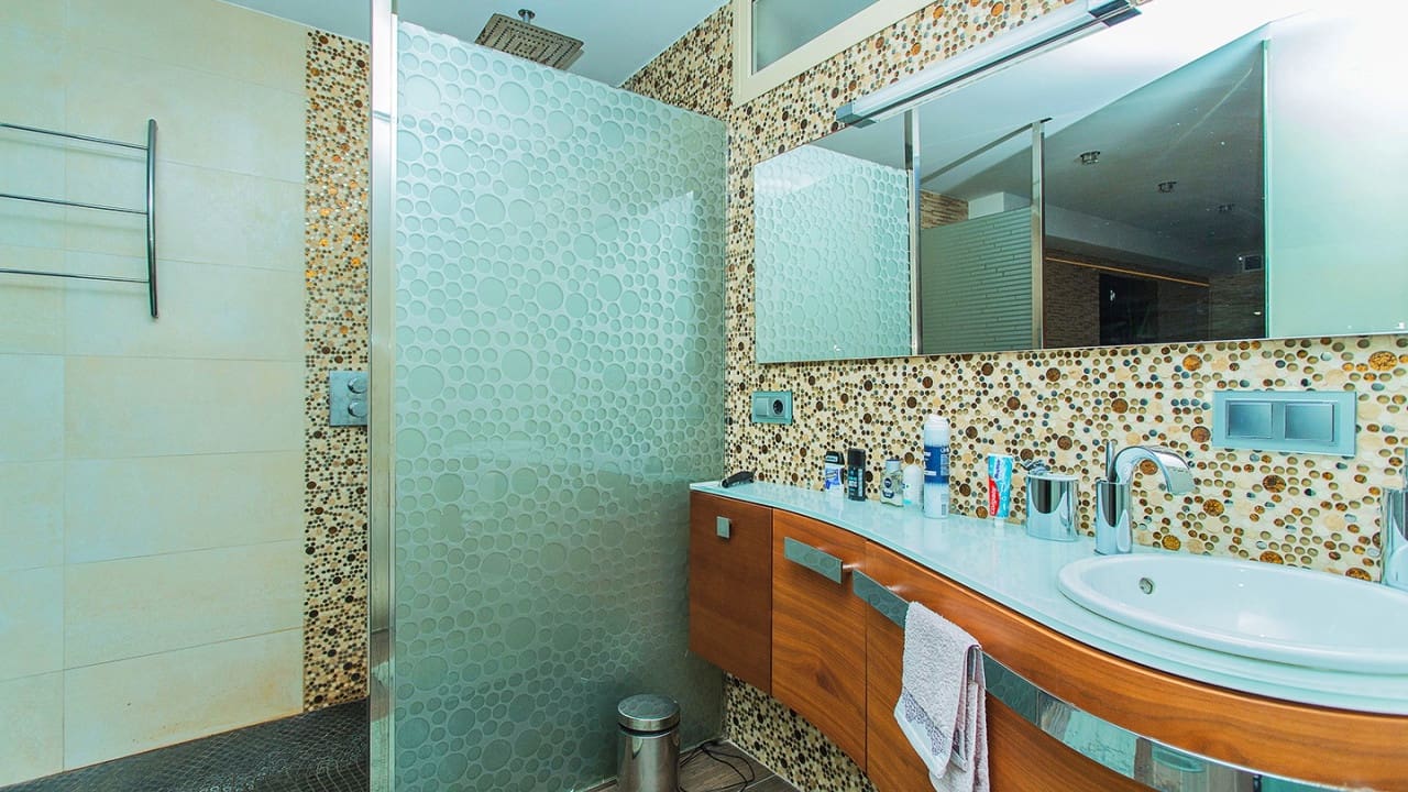 5 sovrum Villa till salu i Torrevieja med pool garage - 1 170 000 € (Ref: 8653722)