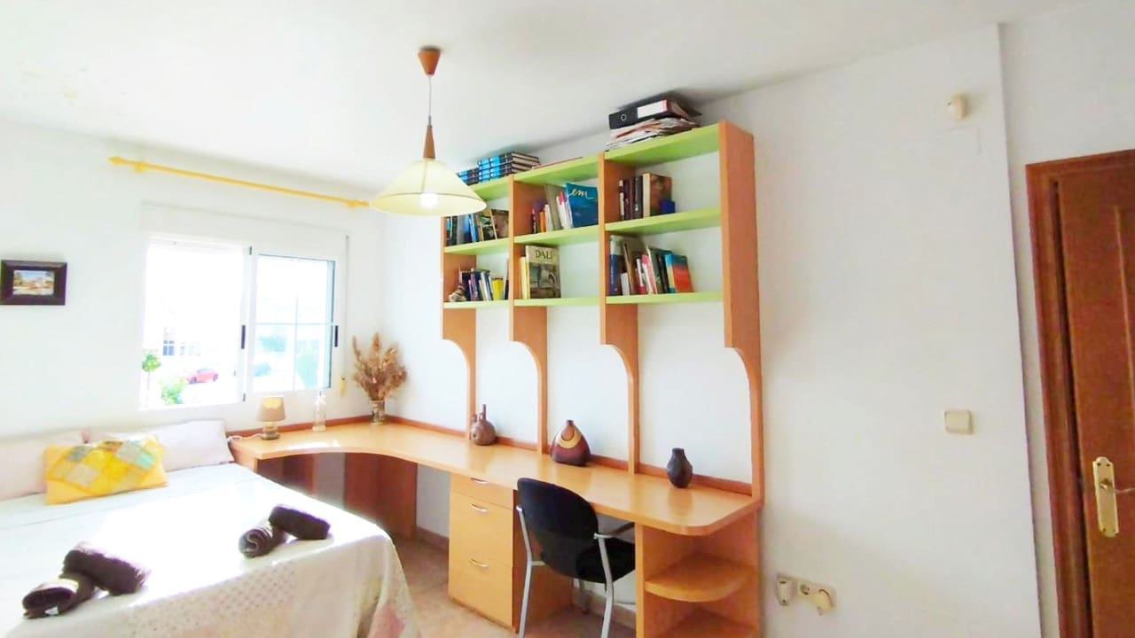 6 sypialnia Willa na sprzedaż w La Torreta z basenem garażem - 539 000 € (Ref: 8667053)