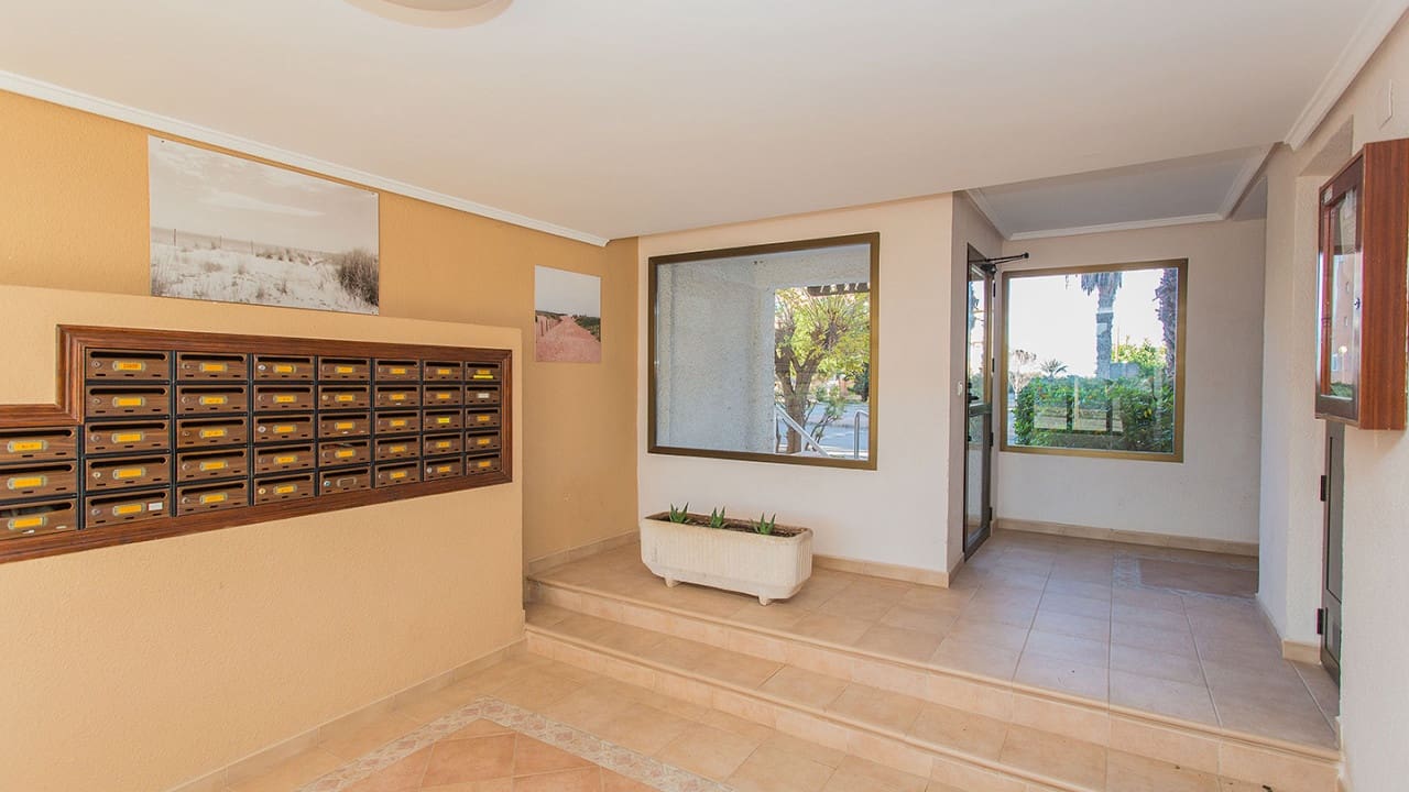 2 makuuhuone Huoneisto myytävänä paikassa Guardamar del Segura mukana uima-altaan - 149 900 € (Ref: 8671454)