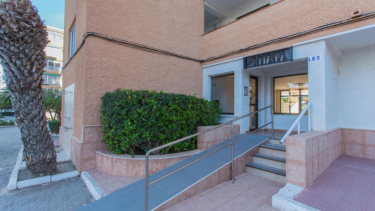 2 makuuhuone Huoneisto myytävänä paikassa Guardamar del Segura mukana uima-altaan - 149 900 € (Ref: 8671454)