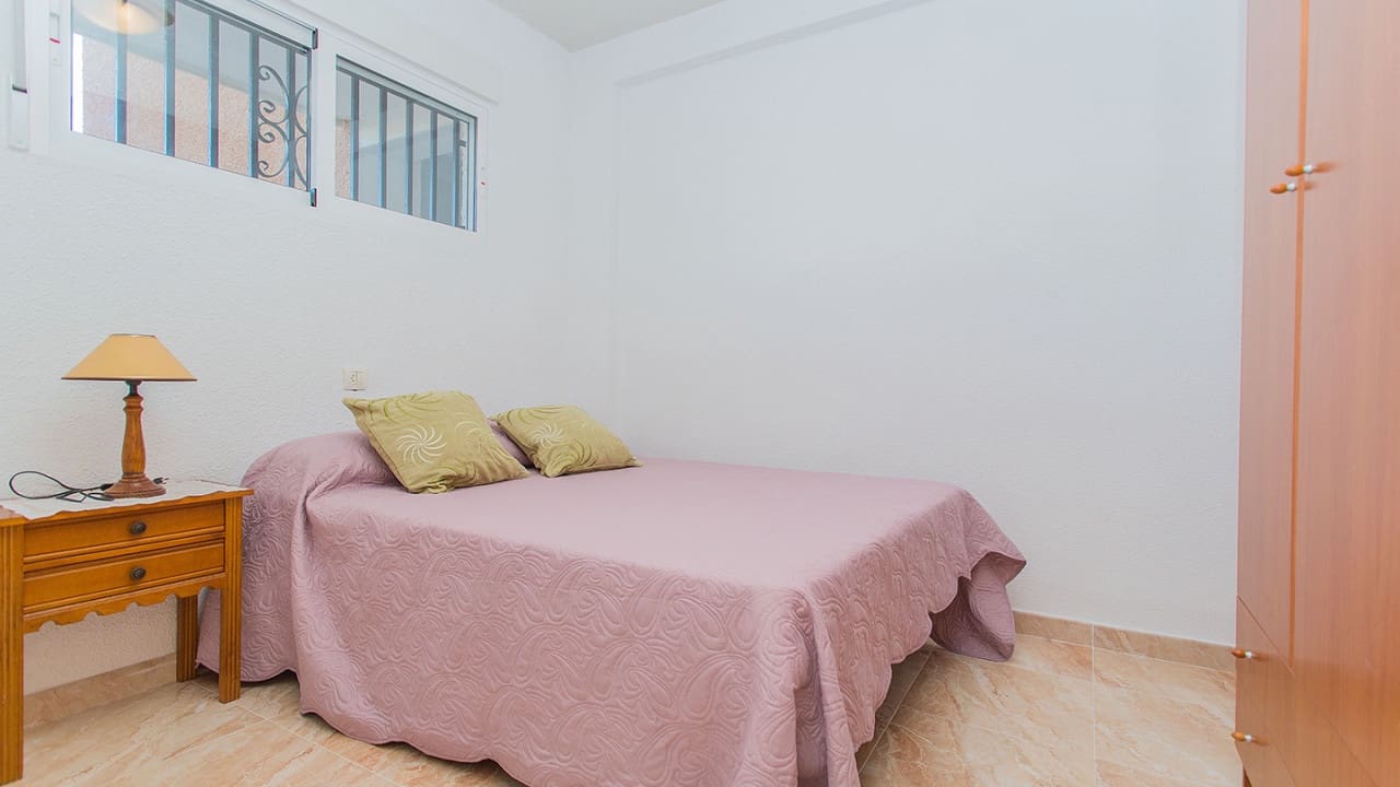 2 makuuhuone Huoneisto myytävänä paikassa Guardamar del Segura mukana uima-altaan - 149 900 € (Ref: 8671454)