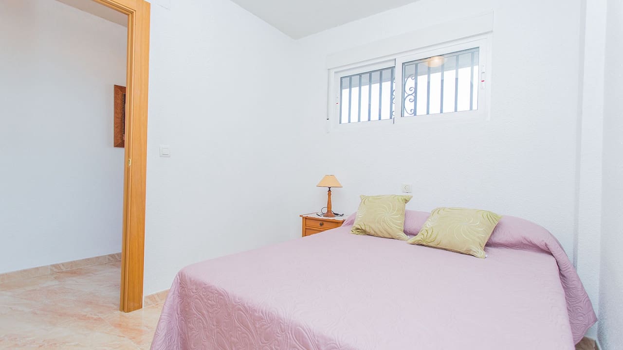 2 makuuhuone Huoneisto myytävänä paikassa Guardamar del Segura mukana uima-altaan - 149 900 € (Ref: 8671454)