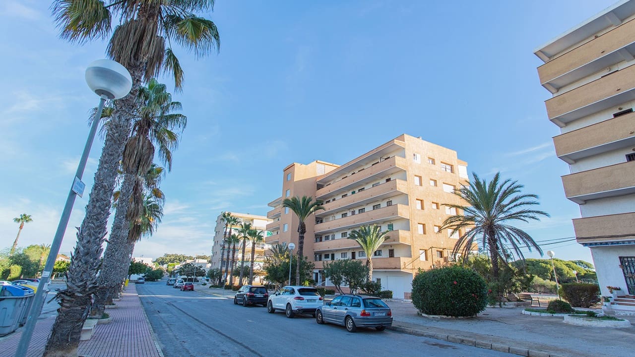 2 makuuhuone Huoneisto myytävänä paikassa Guardamar del Segura mukana uima-altaan - 149 900 € (Ref: 8671454)