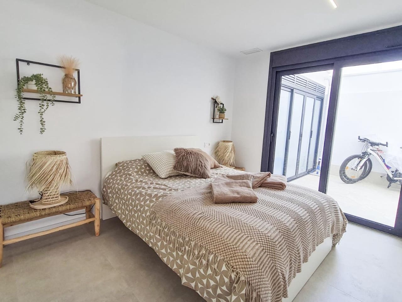 3 slaapkamer Villa te koop in San Pedro del Pinatar met zwembad - € 439.000 (Ref: 8672815)