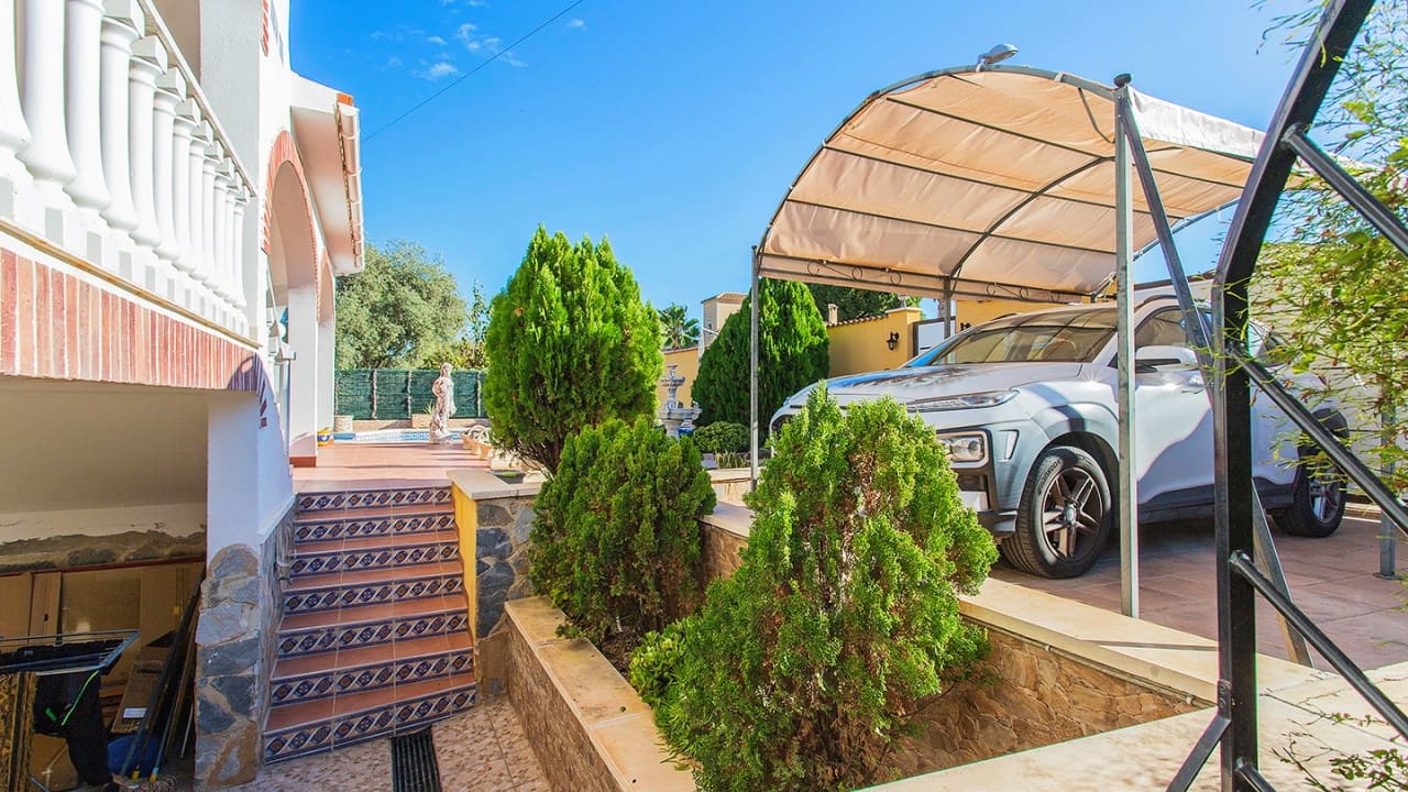 5 soveværelse Villa til salg i Los Balcones med swimmingpool - € 980.000 (Ref: 8677037)