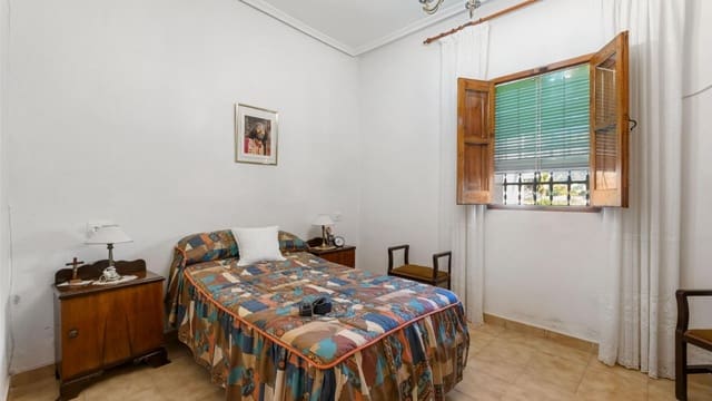 4 slaapkamer Finca/Landhuis te koop in Raiguero de Bonanza, Orihuela - € 250.000 (Ref: 8691299)