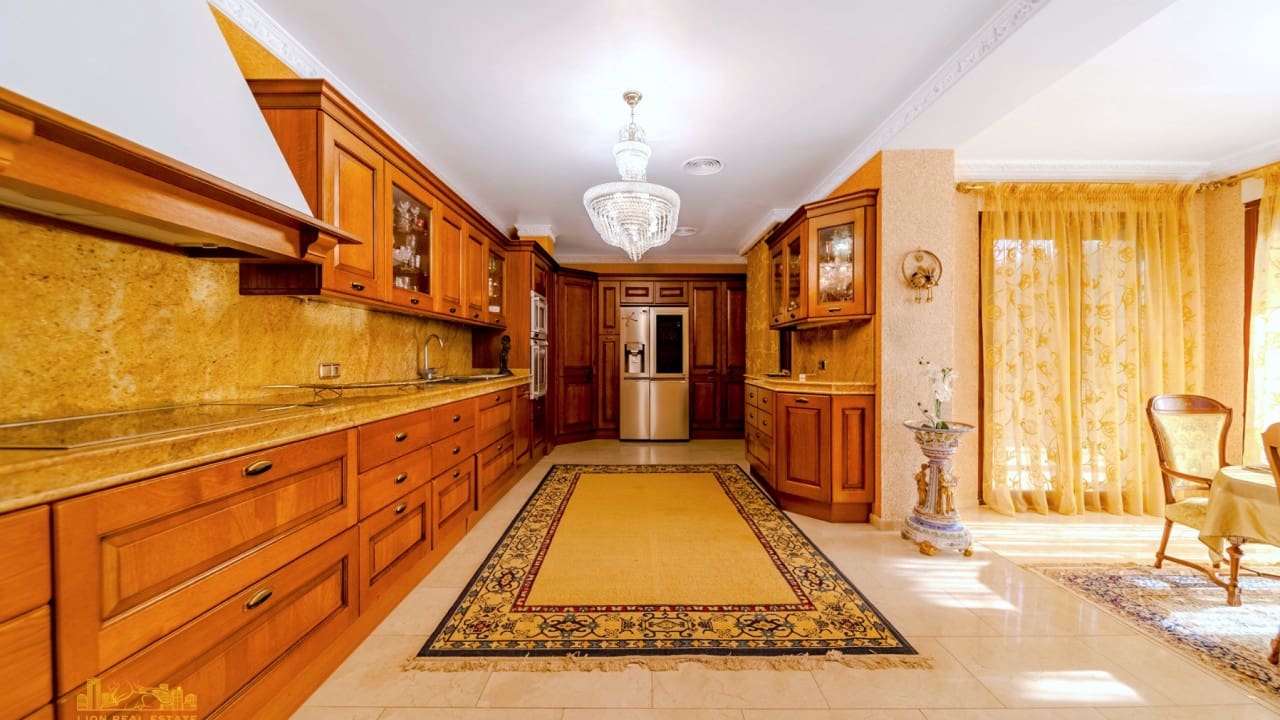 5 bedroom Villa for sale in Altea - € 2,790,000 (Ref: 8691300)