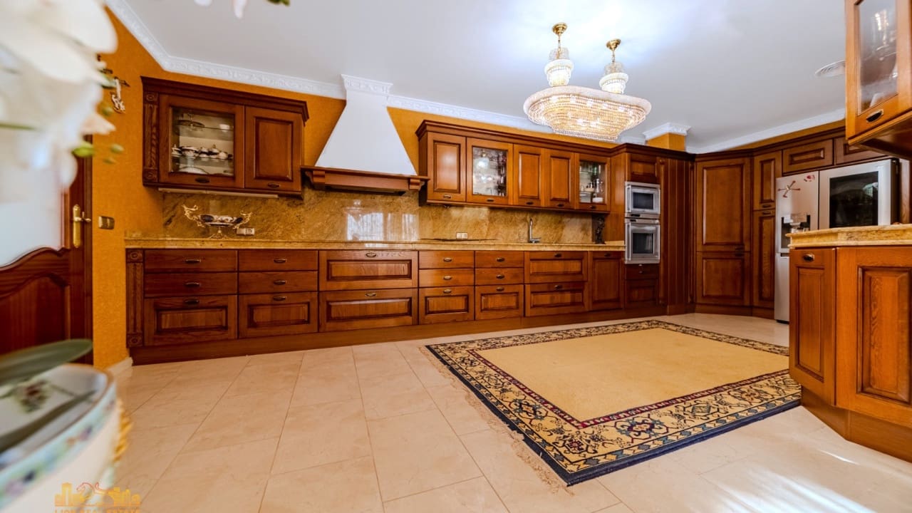 5 bedroom Villa for sale in Altea - € 2,790,000 (Ref: 8691300)