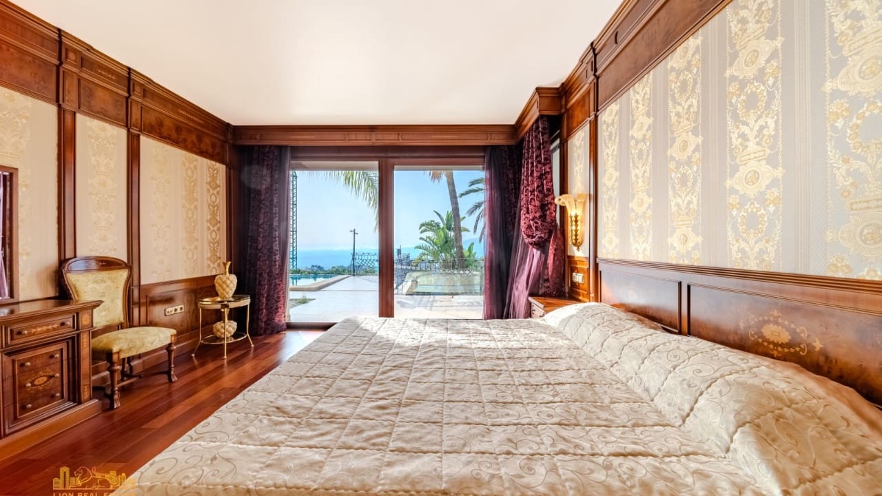 5 bedroom Villa for sale in Altea - € 2,790,000 (Ref: 8691300)