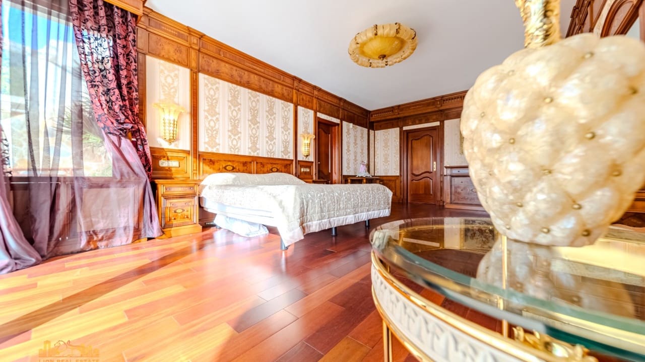 5 bedroom Villa for sale in Altea - € 2,790,000 (Ref: 8691300)