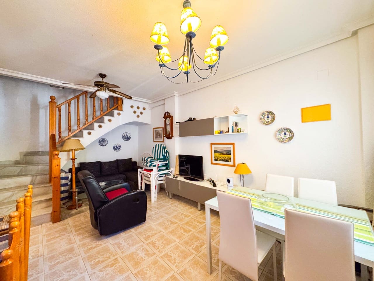 2 bedroom Townhouse for sale in Torrevieja with pool - € 198,000 (Ref: 9233158)