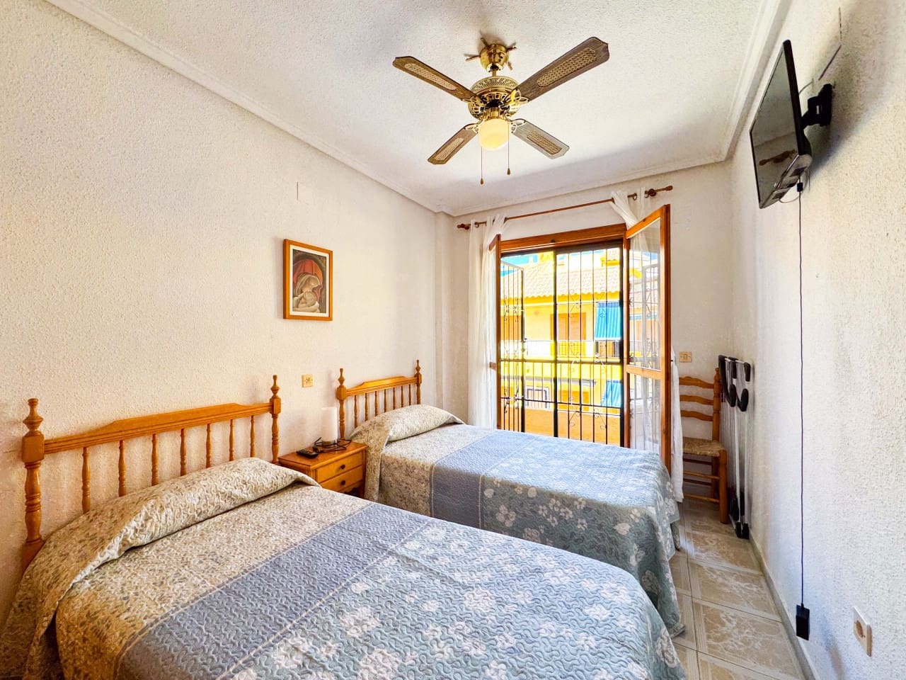 2 bedroom Townhouse for sale in Torrevieja with pool - € 198,000 (Ref: 9233158)