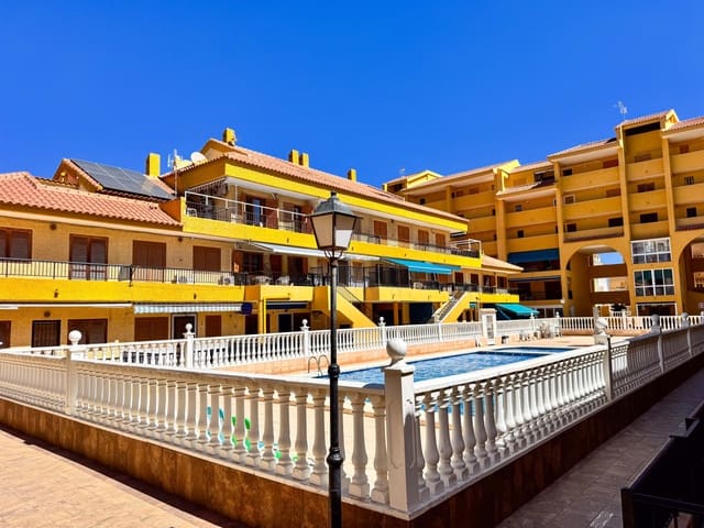 2 slaapkamer Huis te koop in Los Europeos, Torrevieja met zwembad - € 198.000 (Ref: 9233158)