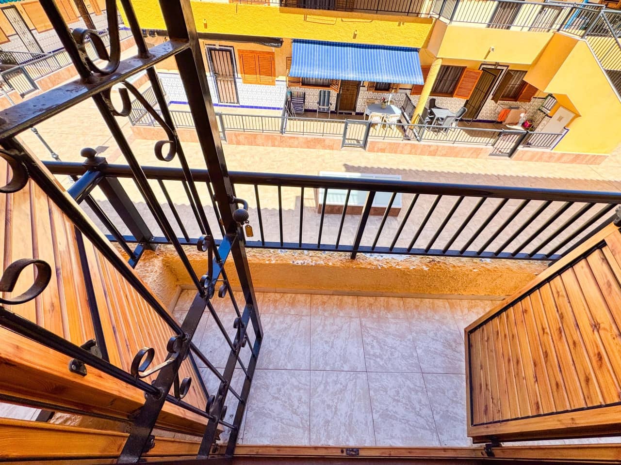 2 bedroom Townhouse for sale in Torrevieja with pool - € 198,000 (Ref: 9233158)