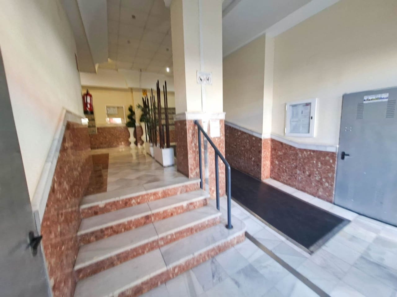 2 slaapkamer Appartement te koop in Torrevieja met zwembad garage - € 156.260 (Ref: 9233160)