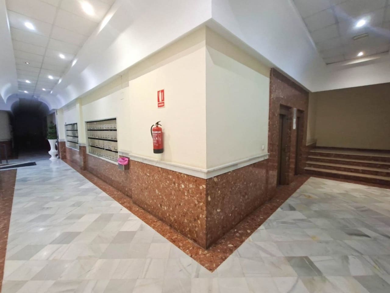 2 slaapkamer Appartement te koop in Torrevieja met zwembad garage - € 156.260 (Ref: 9233160)