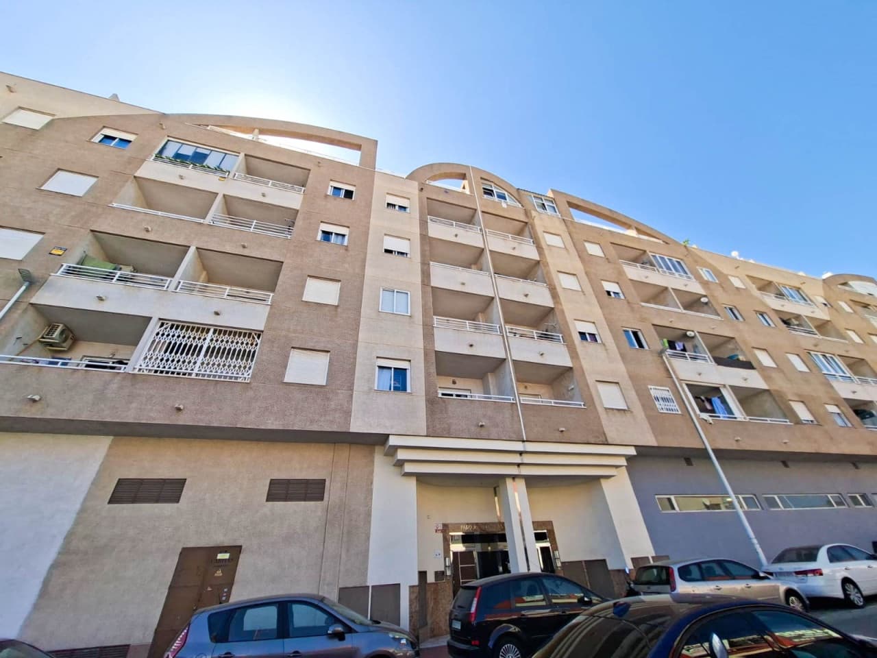 2 slaapkamer Appartement te koop in Torrevieja met zwembad garage - € 156.260 (Ref: 9233160)