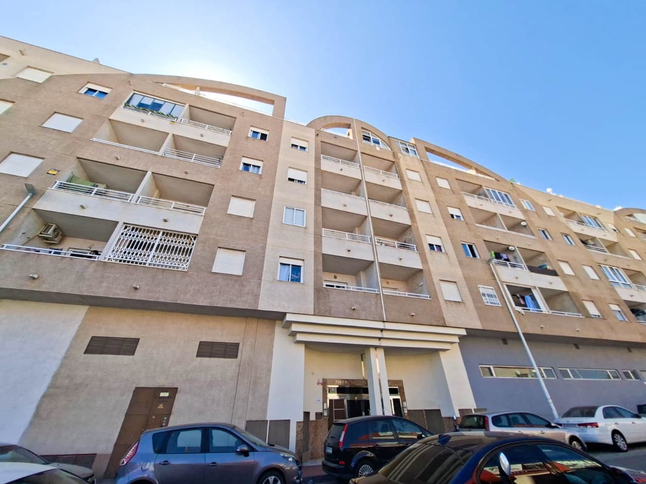 2 slaapkamer Appartement te koop in Torrevieja met zwembad garage - € 156.260 (Ref: 9233160)