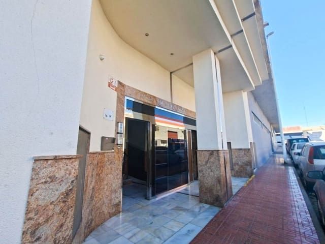 2 slaapkamer Appartement te koop in Centro, Torrevieja met zwembad garage - € 156.260 (Ref: 9233160)