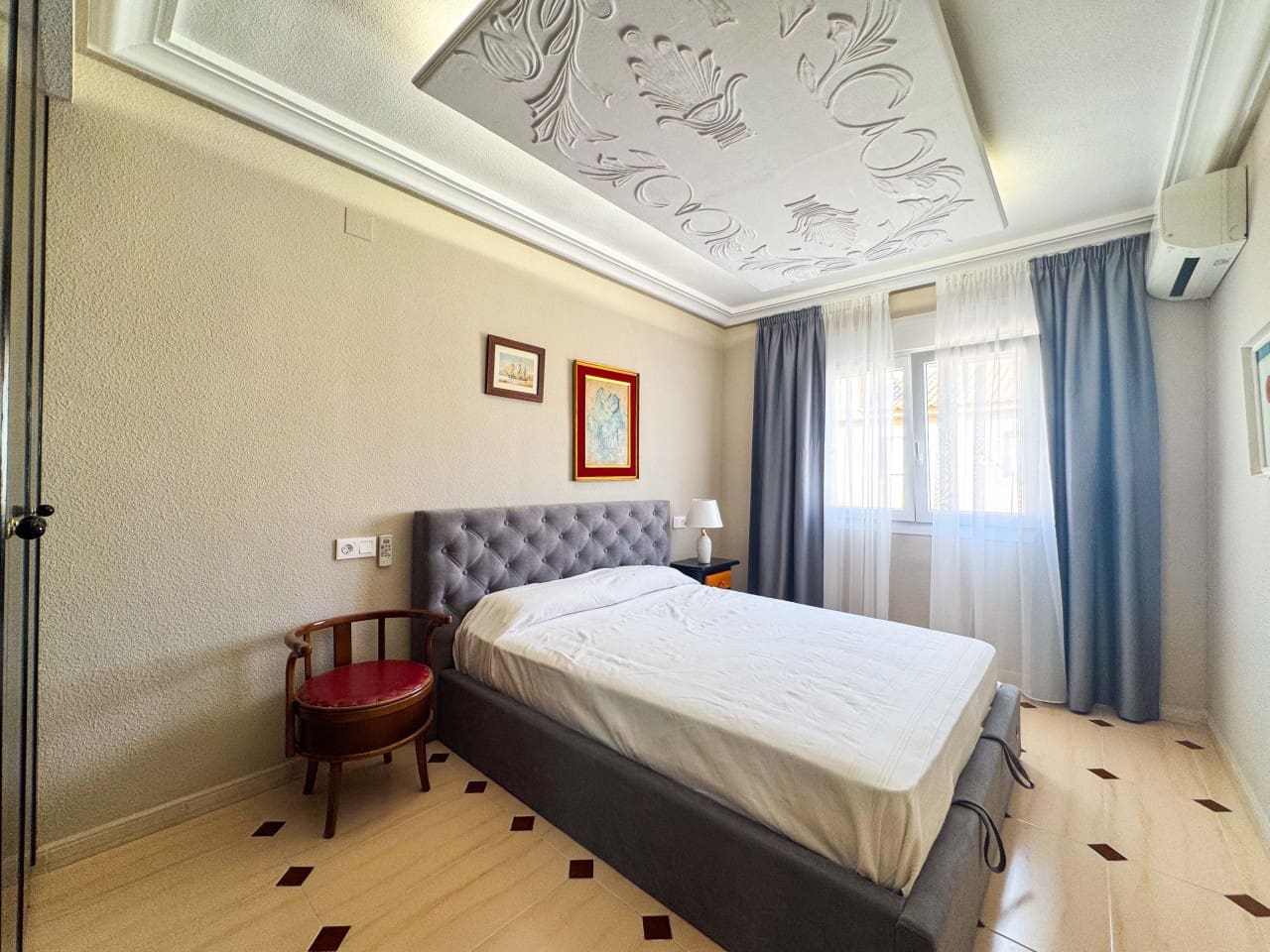 3 sypialnia Dom na sprzedaż w Torrevieja z garażem - 439 000 € (Ref: 9233161)