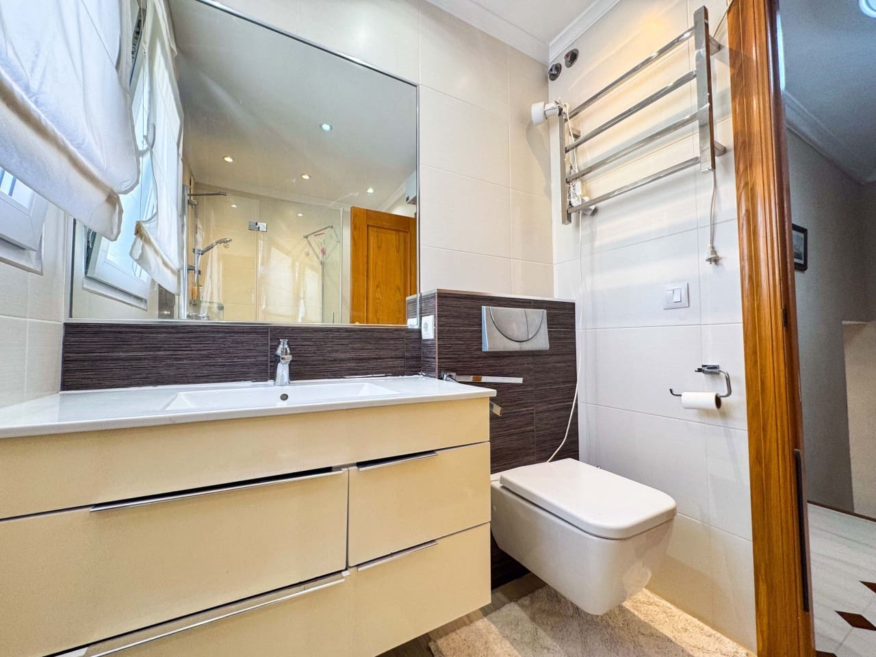 3 sypialnia Dom na sprzedaż w Torrevieja z garażem - 439 000 € (Ref: 9233161)