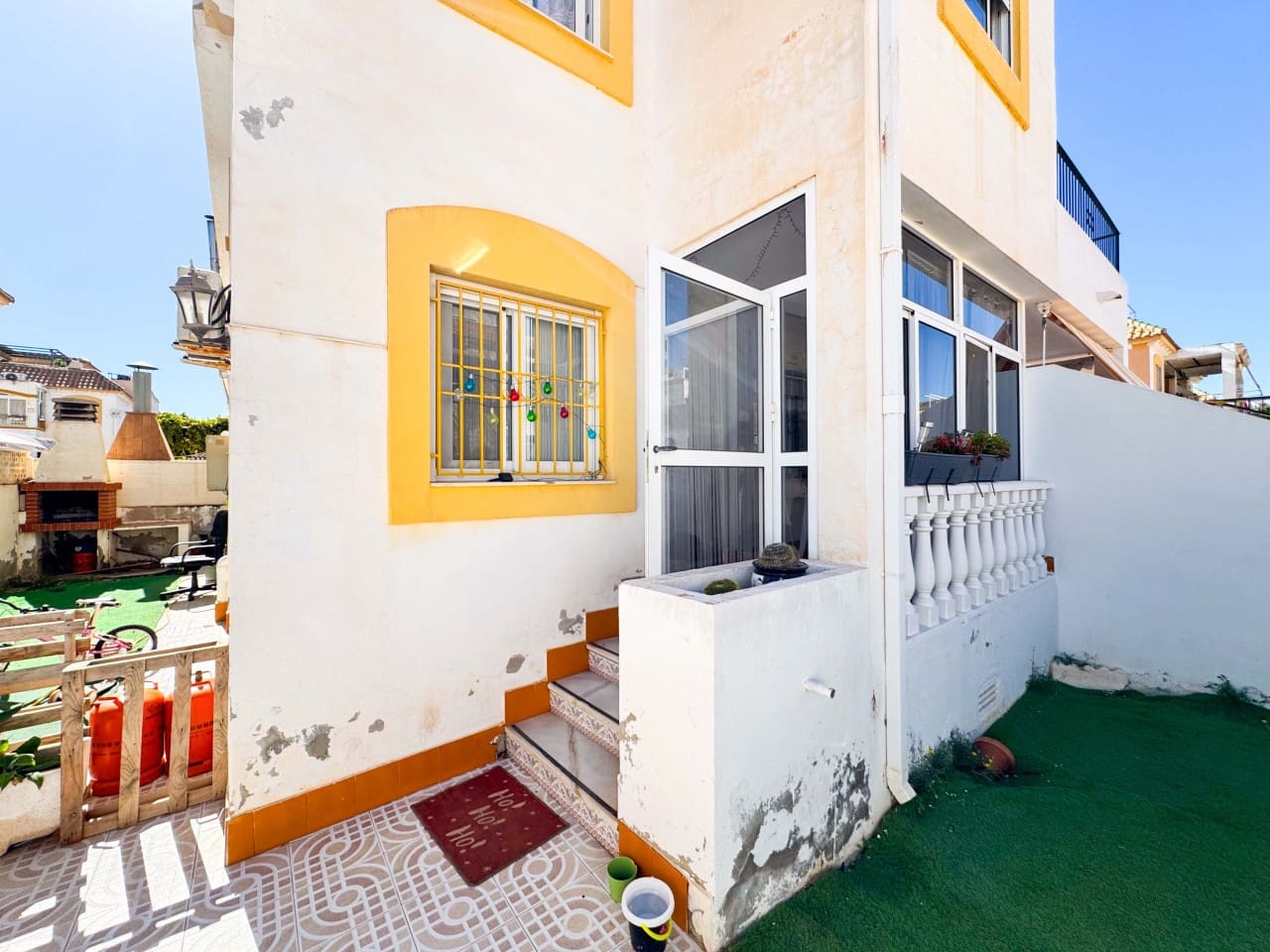 3 soverom Hus til salgs i Torrevieja med svømmebasseng garasje - € 215 000 (Ref: 9233165)