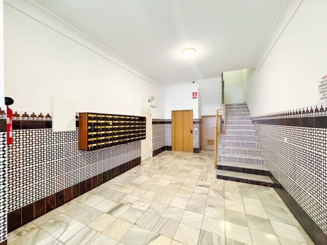 1 bedroom Apartment for sale in Avenida Habaneras - Curva de Palangre, Torrevieja with garage - € 110,000 (Ref: 9233168)