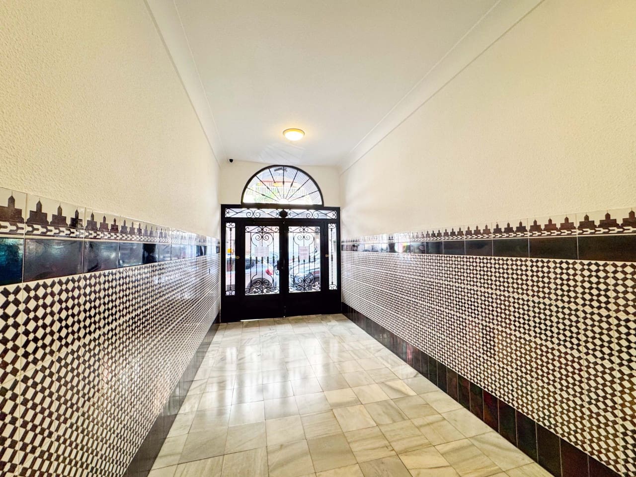 1 bedroom Apartment for sale in Torrevieja with garage - € 110,000 (Ref: 9233168)