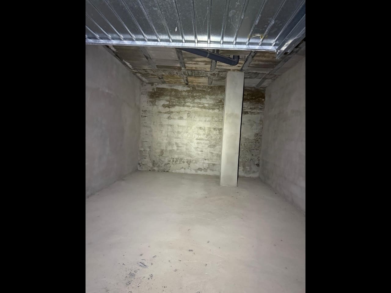 Garaż na sprzedaż w Torrevieja - 12 000 € (Ref: 9233172)