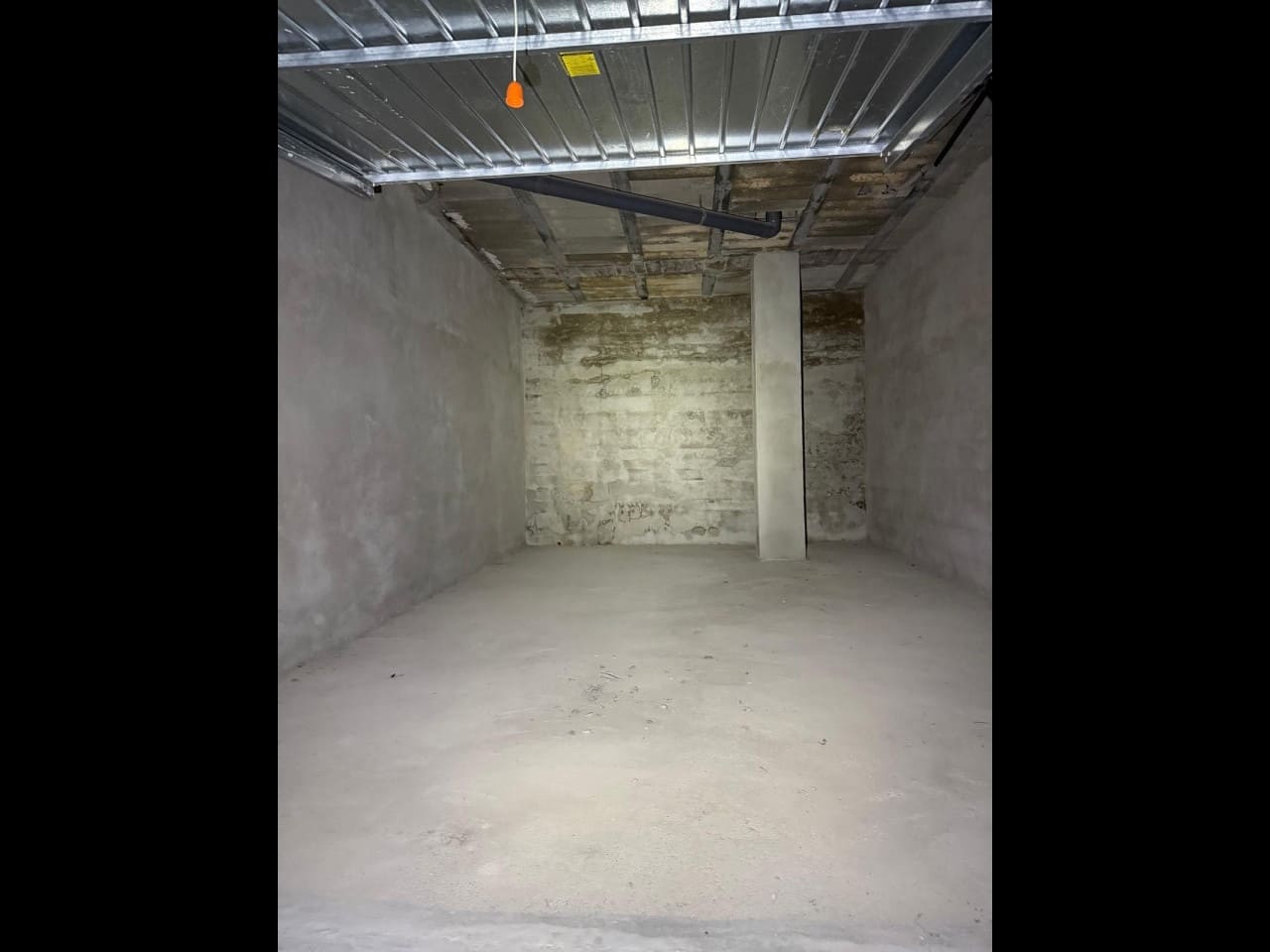 Garaż na sprzedaż w Torrevieja - 12 000 € (Ref: 9233172)