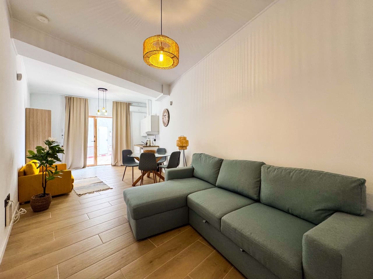 Lägenhet till salu i Torrevieja - 84 990 € (Ref: 9233173)