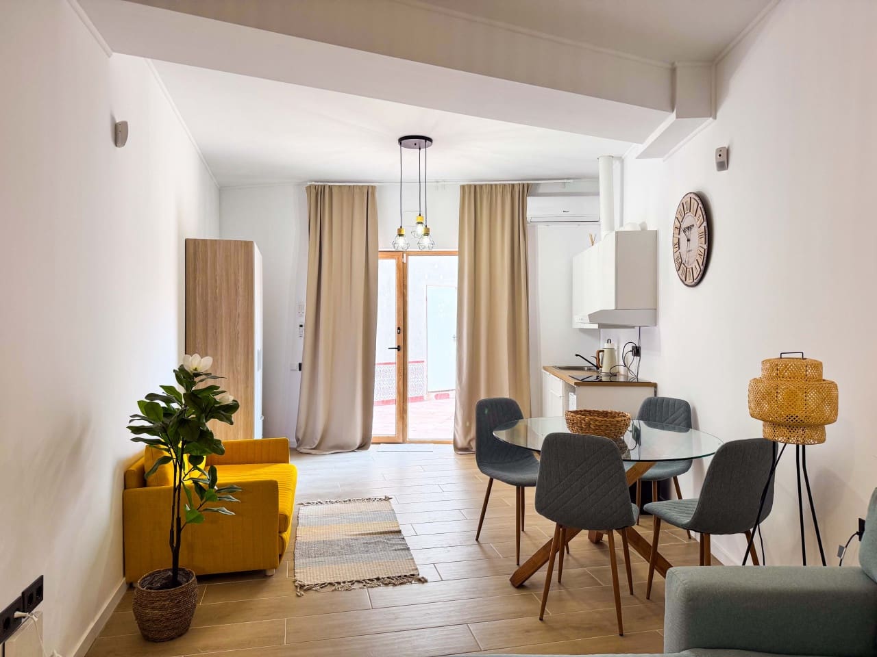 Lägenhet till salu i Torrevieja - 84 990 € (Ref: 9233173)